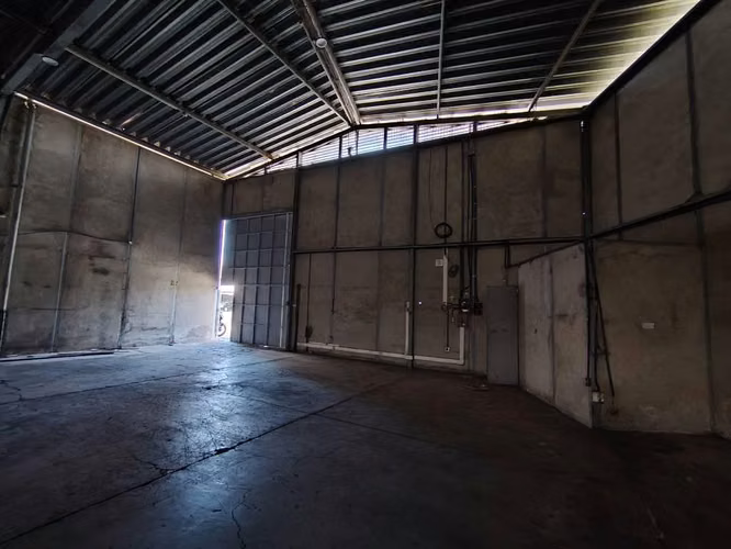 Heredia Bodega-800m2- Parqueo- 2bñ - Imagen 10