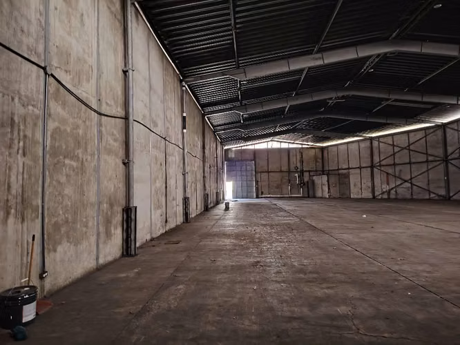 Heredia Bodega-800m2- Parqueo- 2bñ - Imagen 2