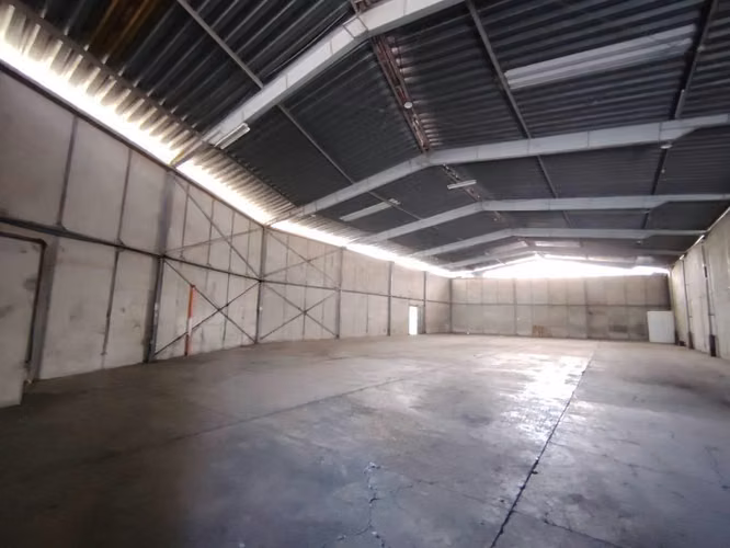 Heredia Bodega-800m2- Parqueo- 2bñ - Imagen 14