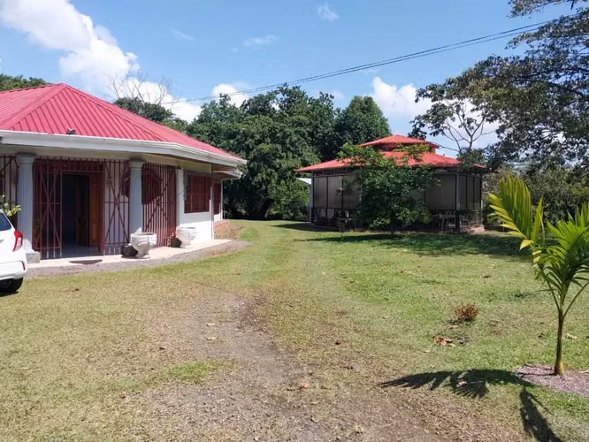 Casa en Guápiles, Costa Rica! Sigues pensando en mudarpte a un clima cálido!… - Imagen 5