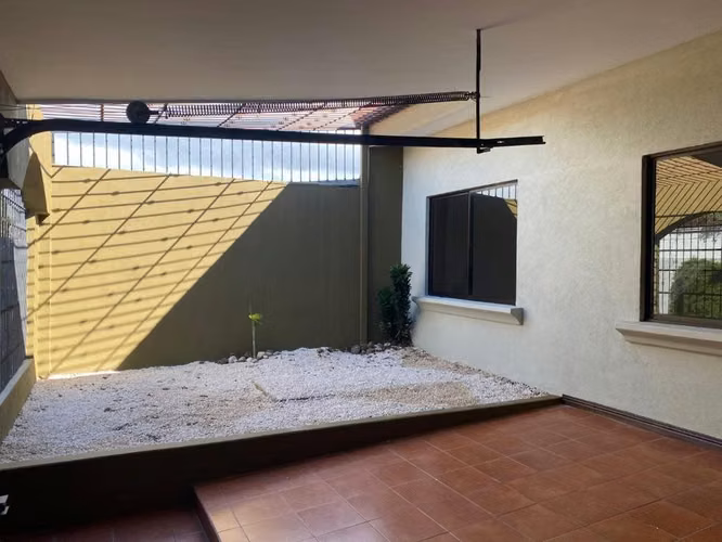 Se Vende Casa en Tres Rios, Cartago en un hermoso Residencial