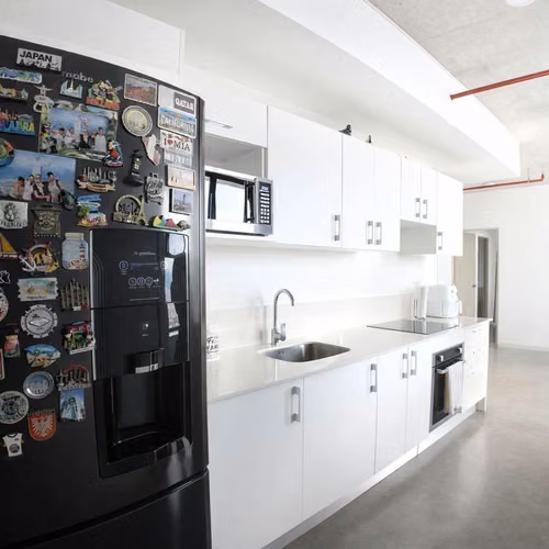 Apartamento 2 hab+2 baños +2 parqueos  en Venta Urban Escalante,18. - Imagen 2
