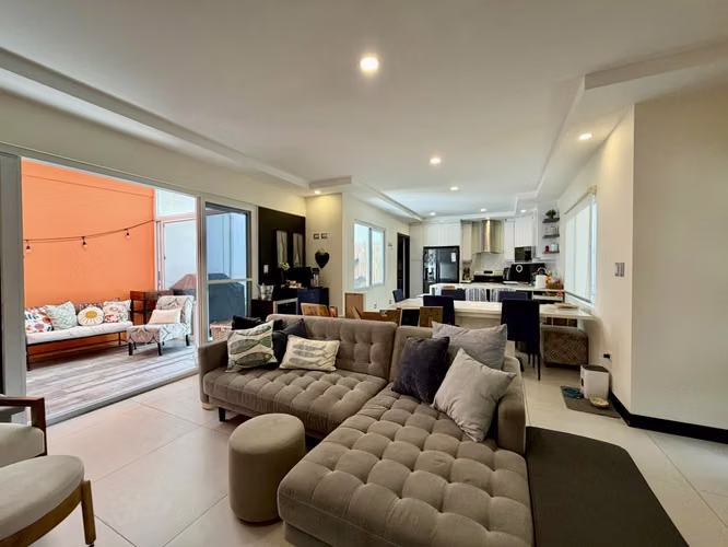 VENTA DE HERMOSA CASA EN CONDOMINIO DE 3 HABITACIONES, SANTA ANA - Imagen 7