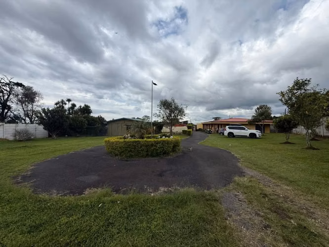 SE VENDE CASA con APARTAMENTO en Concepcion de San Rafael de Heredia. - Imagen 18