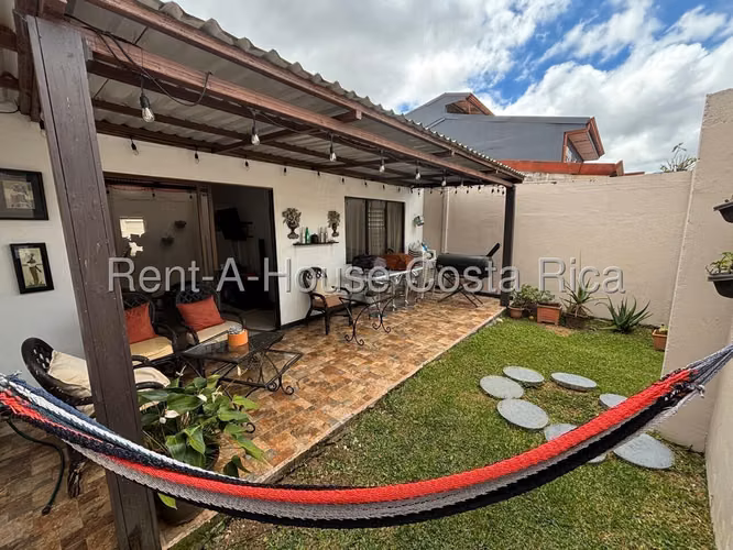 Venta de Casa en Condominio, Concepción de Tres Ríos | 2 Habitaciones | 2 Parqueos - Imagen 11