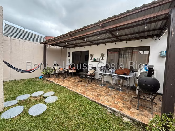 Venta de Casa en Condominio, Concepción de Tres Ríos | 2 Habitaciones | 2 Parqueos - Imagen 10