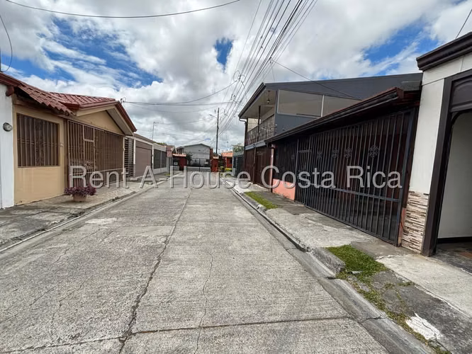 Venta de Casa en Condominio, Concepción de Tres Ríos | 2 Habitaciones | 2 Parqueos - Imagen 20