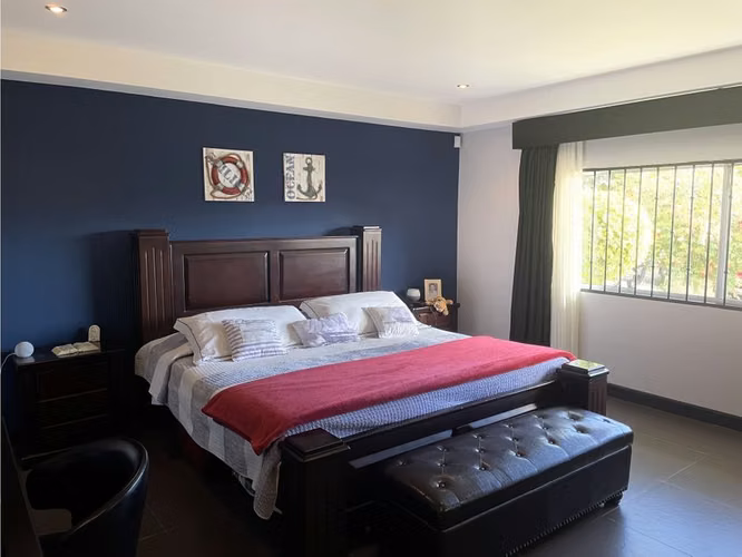 VENTA / Lujosa Propiedad (Permiso de Uso Comercial), Escazú