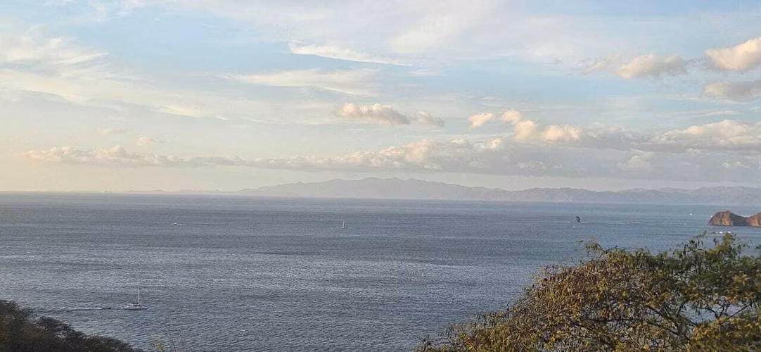 Venta de lote con 1615 m2  Uso de suelo Mixto en Playa Hermosa Guanacaste - Imagen 11