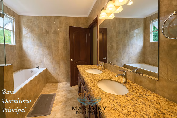 Apartamento en Condominio Valle Arriba en Venta, con Amenidades, San Rafael de Escazú