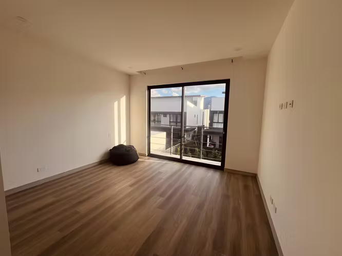 Casa moderna en Venta en Lindora – Viví Como en un Club Privado
