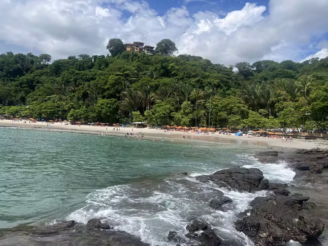 Alquilo casa amueblada en Punta Leona, incluye los servicios y servicio de limpieza