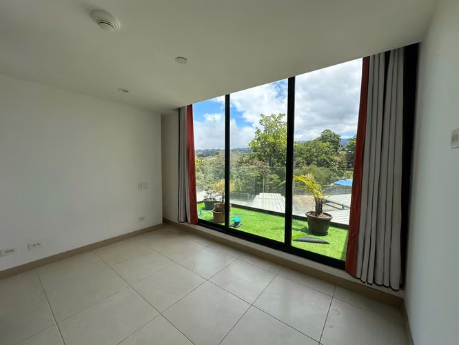 Oportunidad Unica. Vendo 2 niveles 2 parqueos bodega/ Condominio Natu, San Rafael Montes de Oca