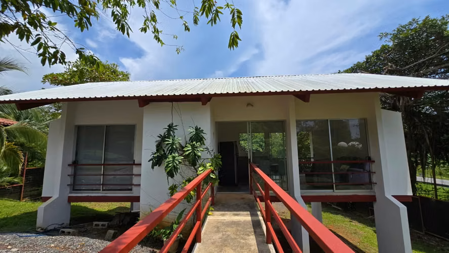 Casa en venta – Esterillos Oeste, Puntarenas