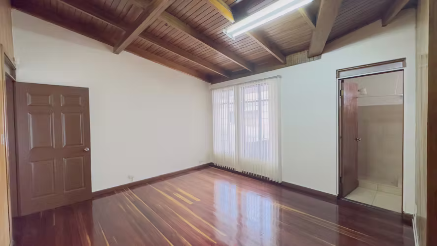 Alquiler para oficinas, uso mixto, cerca Casa Presidencial | Zapote - San José
