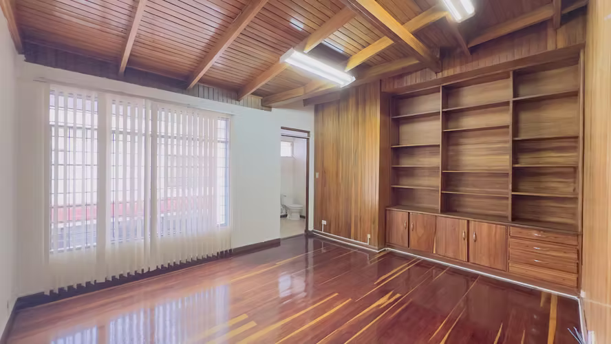 Alquiler para oficinas, uso mixto, cerca Casa Presidencial | Zapote - San José