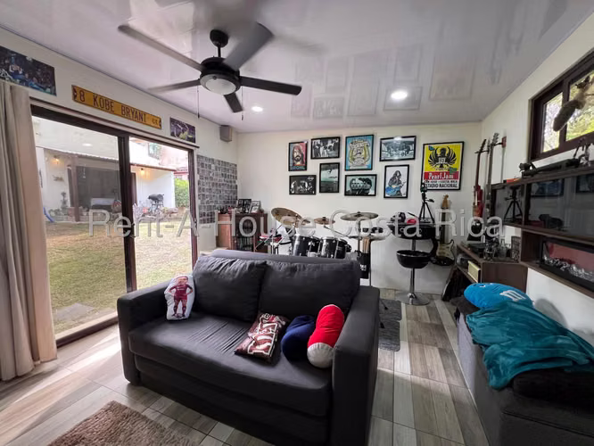 Venta de casa en Santa Ana Piedades en Residencial - Imagen 15