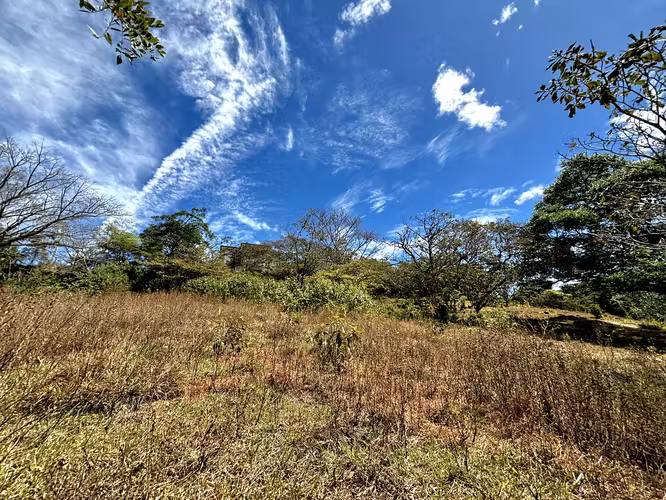Venta de 1.3 Hectáreas con Bosque y Río en La Guácima - Imagen 13