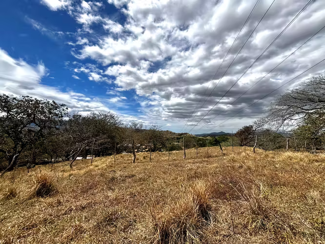 Venta de 1.3 Hectáreas con Bosque y Río en La Guácima - Imagen 14