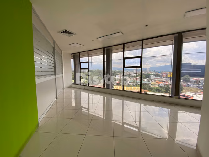 Alquiler de oficinas de $16 x m2. Ofimall. Mall San Pedro, Montes de Oca. - Imagen 5