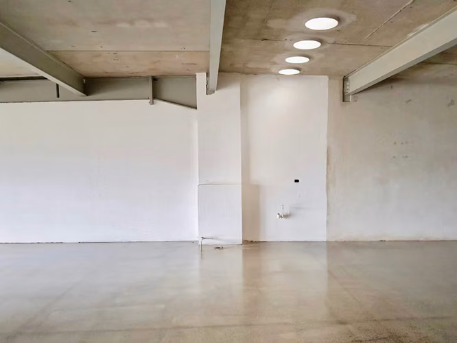Local / Bodega / Oficina 150 m² en Centro de Negocios - Guachipelín - Imagen 6