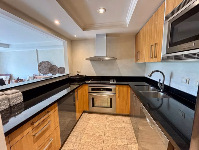 ALQUILER DE APARTAMENTO EN EL CORTIJO LOS LAURELES, ESCAZÚ AMUEBLADO