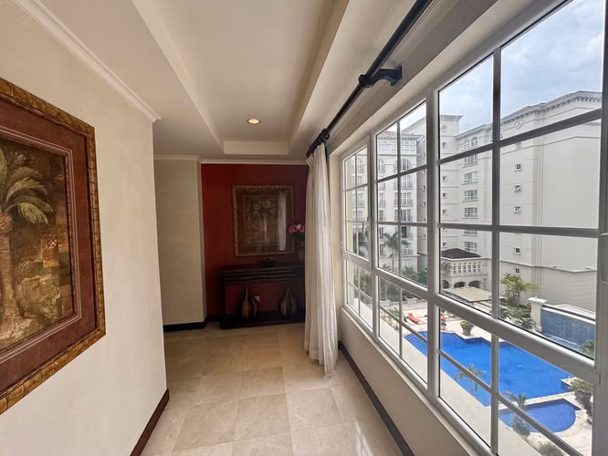 ALQUILER DE APARTAMENTO EN EL CORTIJO LOS LAURELES, ESCAZÚ AMUEBLADO