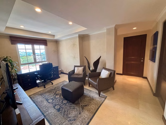 ALQUILER DE APARTAMENTO EN EL CORTIJO LOS LAURELES, ESCAZÚ AMUEBLADO