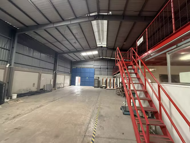 SE VENDE BODEGA EN BELEN DE HEREDIA CERCA DE LA RIBERA Y SAN JOAQUIN