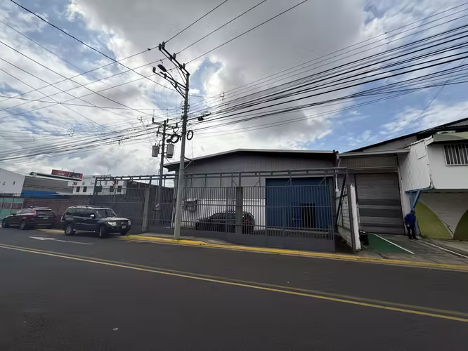 SE VENDE BODEGA EN BELEN DE HEREDIA CERCA DE LA RIBERA Y SAN JOAQUIN