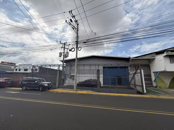SE VENDE BODEGA EN BELEN DE HEREDIA CERCA DE LA RIBERA Y SAN JOAQUIN