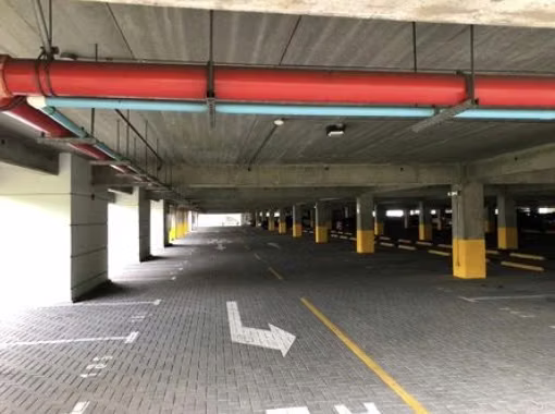Alquiler Oficina 5,825 m² Edificio en Zona Empresarial - Calle Blancos