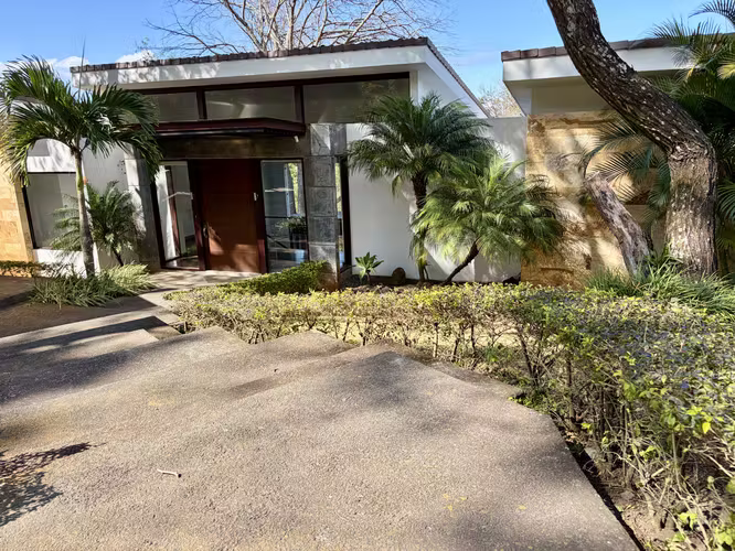 Santa Ana, Contemporánea Casa con Vistas Espectaculares y Max Privacidad