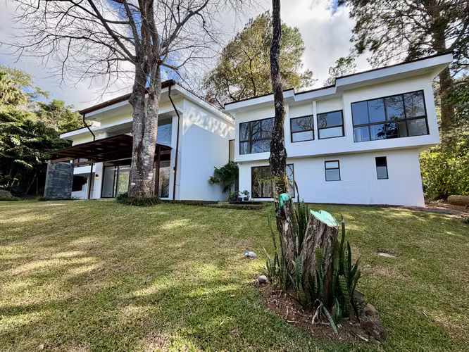 Santa Ana, Contemporánea Casa con Vistas Espectaculares y Max Privacidad