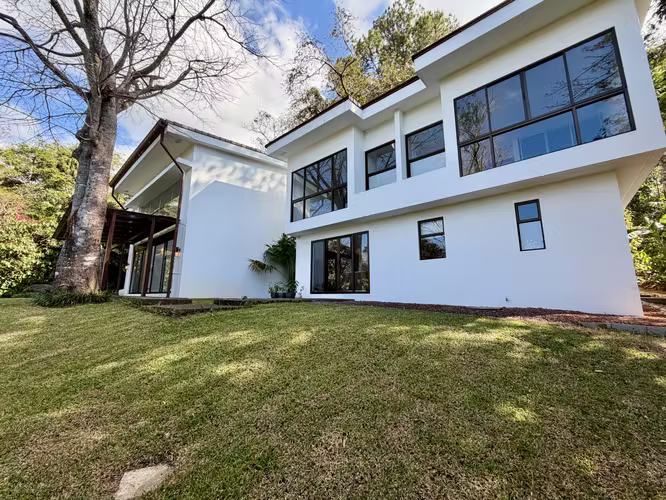 Santa Ana, Contemporánea Casa con Vistas Espectaculares y Max Privacidad