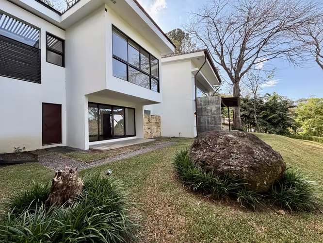 Santa Ana, Contemporánea Casa con Vistas Espectaculares y Max Privacidad