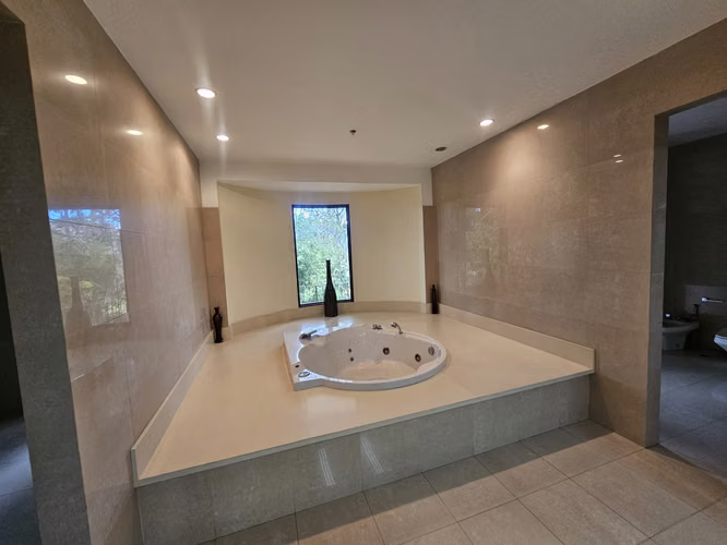 VCAES-5009 SAN RAFAEL DE ESCAZU, BEAUTIFUL MANSION!