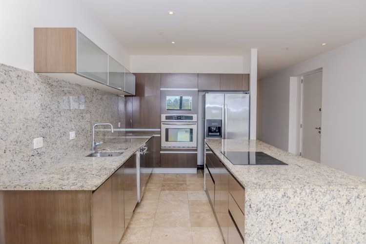 Apartamento de lujo en venta en Metropolitan Tower, La Sabana, San José, Costa Rica - Imagen 4