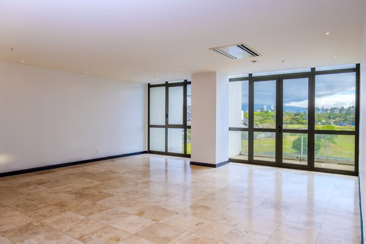 Apartamento de lujo en venta en Metropolitan Tower, La Sabana, San José, Costa Rica - Imagen 10