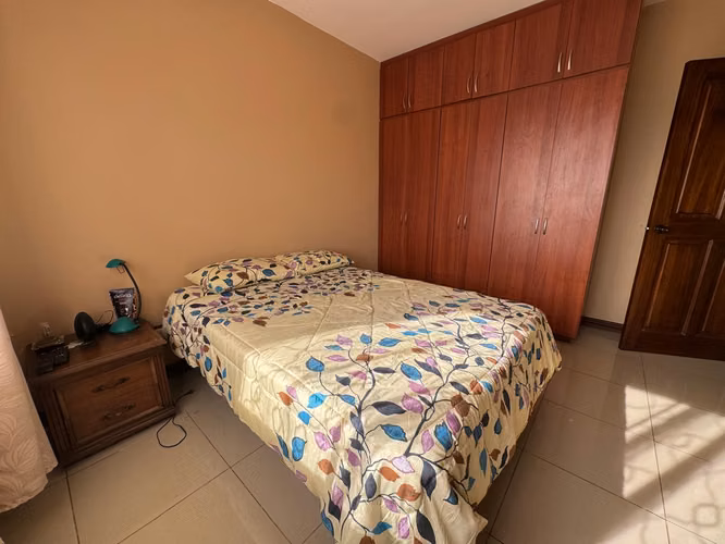 Amplia Casa con jardín en Residencial Privado, San Roque, Heredia