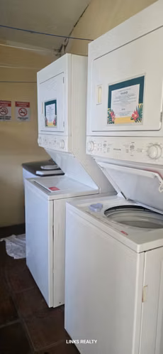 Vendo edificio con apartamentos y oficinas.