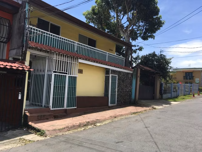 Casa con dos apartamentos ,amueblados, .AIRB&B posible. - Imagen 2