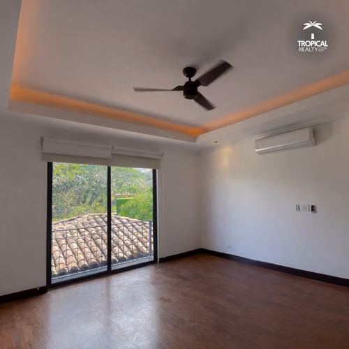 Casa Remodelada en Alquiler en Condominio – Piedades de Santa Ana - Imagen 9