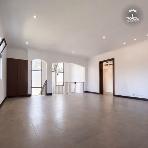 Casa Remodelada en Alquiler en Condominio – Piedades de Santa Ana - Imagen 7