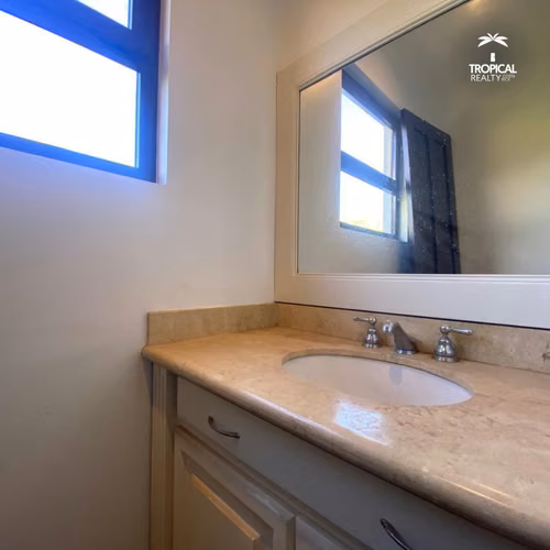 Casa Remodelada en Alquiler en Condominio – Piedades de Santa Ana - Imagen 11