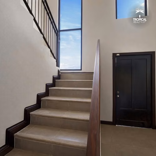 Casa Remodelada en Alquiler en Condominio – Piedades de Santa Ana - Imagen 6