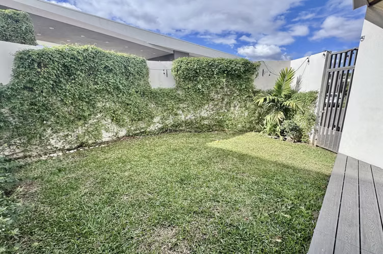 VENTA Casa Nasara 4 HAB. + Línea blanca (Santa Ana)