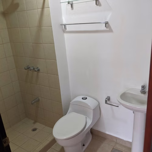 Apartamento 2 dormitorios 2 parqueos, Condominio Villas del Campo, Concasa - Imagen 8