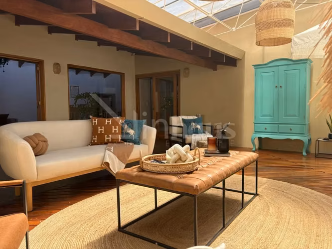 id 41940 Venta de casa en Lomas de Ayarco.