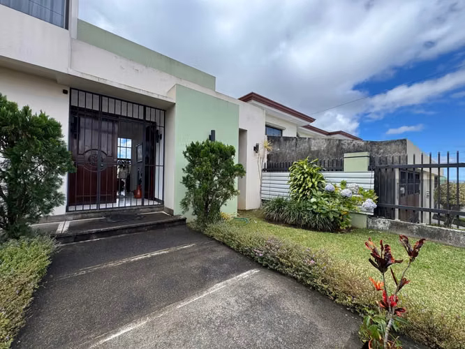 Venta de Quinta en Residencial Guayabos – Lujo-Amplitud-Seguridad 24/7 - Imagen 2